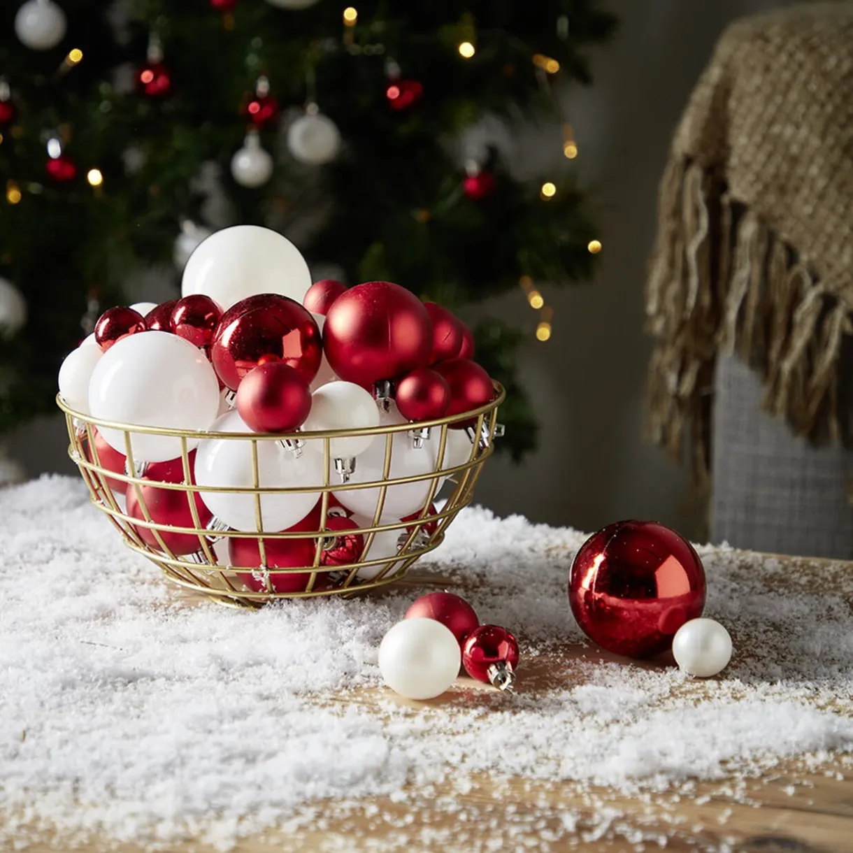 Discount Gifi Boule de Noël rouge et blanche x50